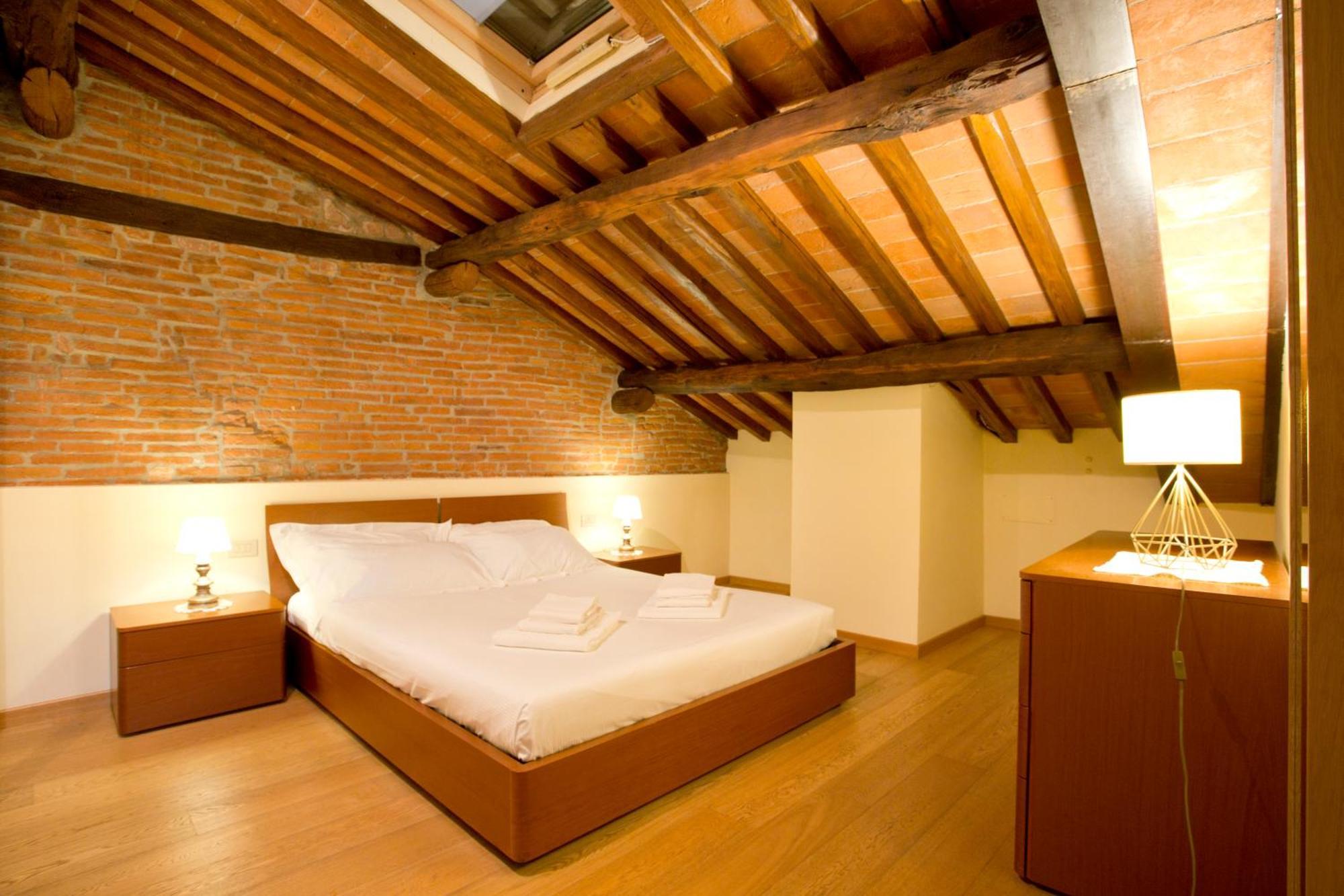 Casa San Girolamo Historic Flat With Cosy Terrace In Lucca'S City Centre Eksteriør bilde